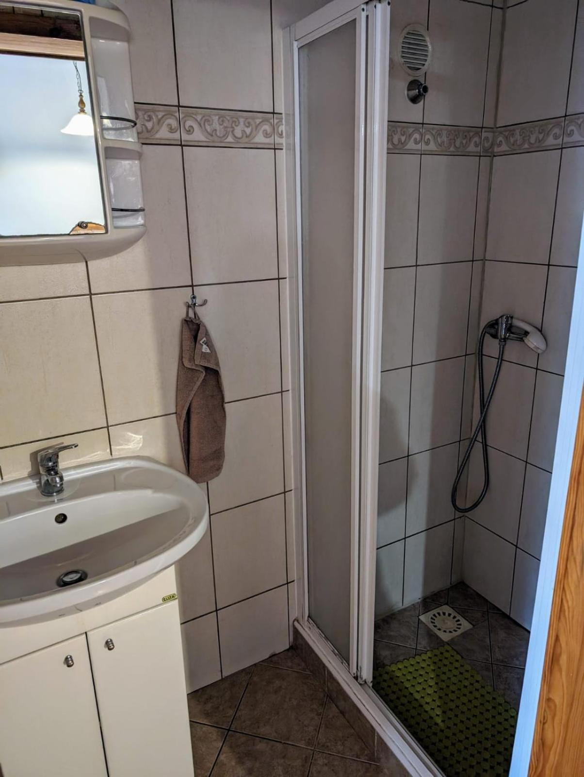 Apartman V Pensionu U Holzaepfelu Cerveny Kostelec Exterior photo