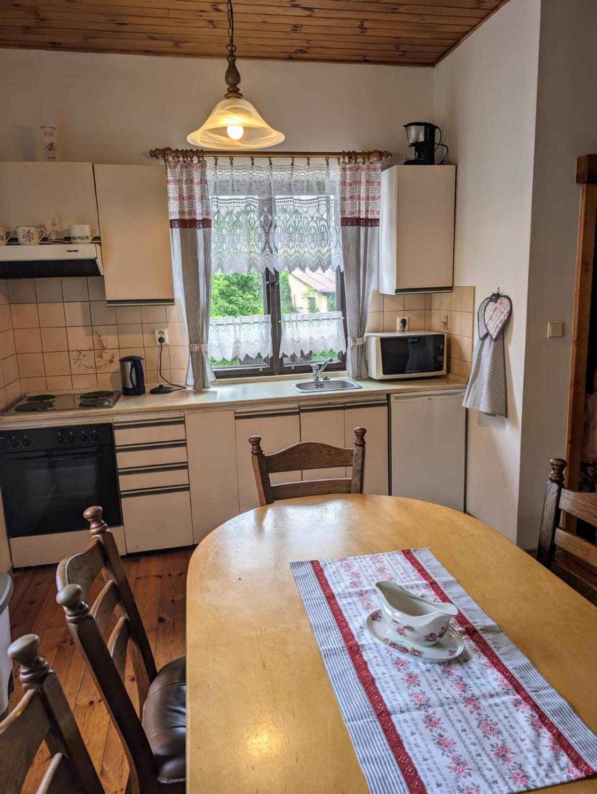 Apartman V Pensionu U Holzaepfelu Cerveny Kostelec Exterior photo